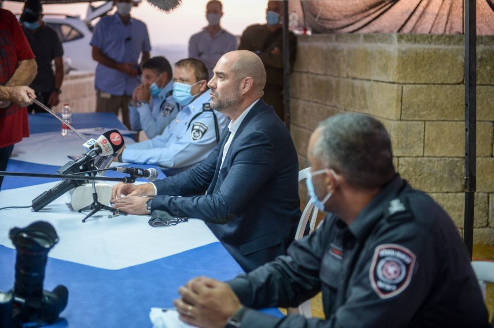 לפתוח להם את שער קוניטרה. עיתוי מקרי? ההנחיה החדשה של הפרקליטות בנוגע להפגנות
