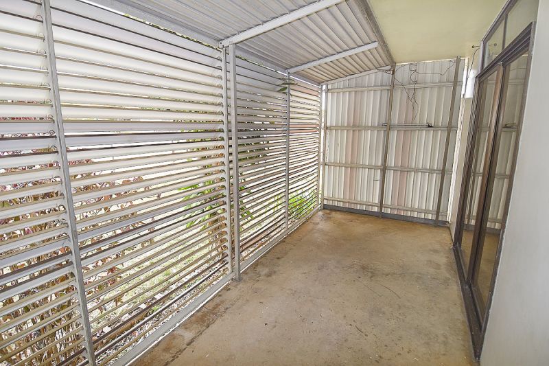 The diagonal pieces of manilla folder, provide lateral support, and thes. Real Estate For Sale - 46 Vulture Street - Charters Towers