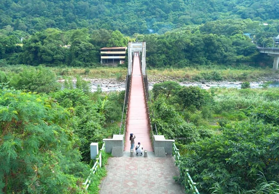 內灣旅遊｜內灣老街、內灣車站、內灣國小、內灣吊橋、劉興欽漫畫館 新竹小旅行