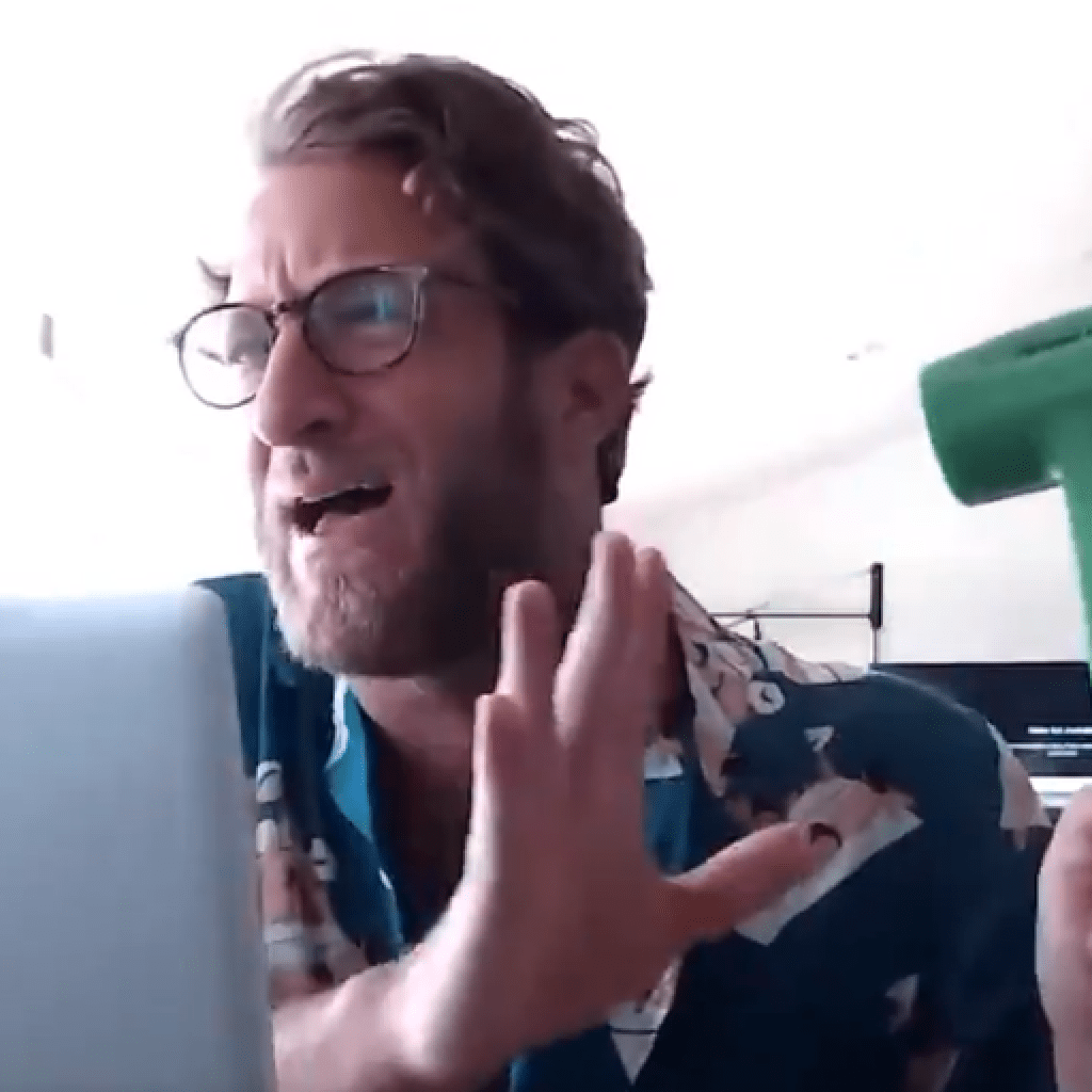 Dave Portnoy Is Buying and selling Solana Meme Cash and Simply Doxxed His Pockets: 'I’m Not Making an attempt to Be Shady' – Decrypt Dave Portnoy Is Buying and selling Solana Meme Cash and Simply Doxxed His Pockets: 'I’m Not Making an attempt to Be Shady' – Decrypt