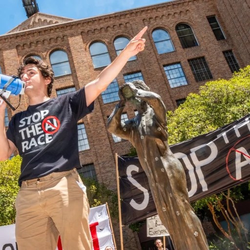 Protesters March on OpenAI, Anthropic, and Google DeepMind Demanding AI Growth Pause – Decrypt Protesters March on OpenAI, Anthropic, and Google DeepMind Demanding AI Growth Pause – Decrypt