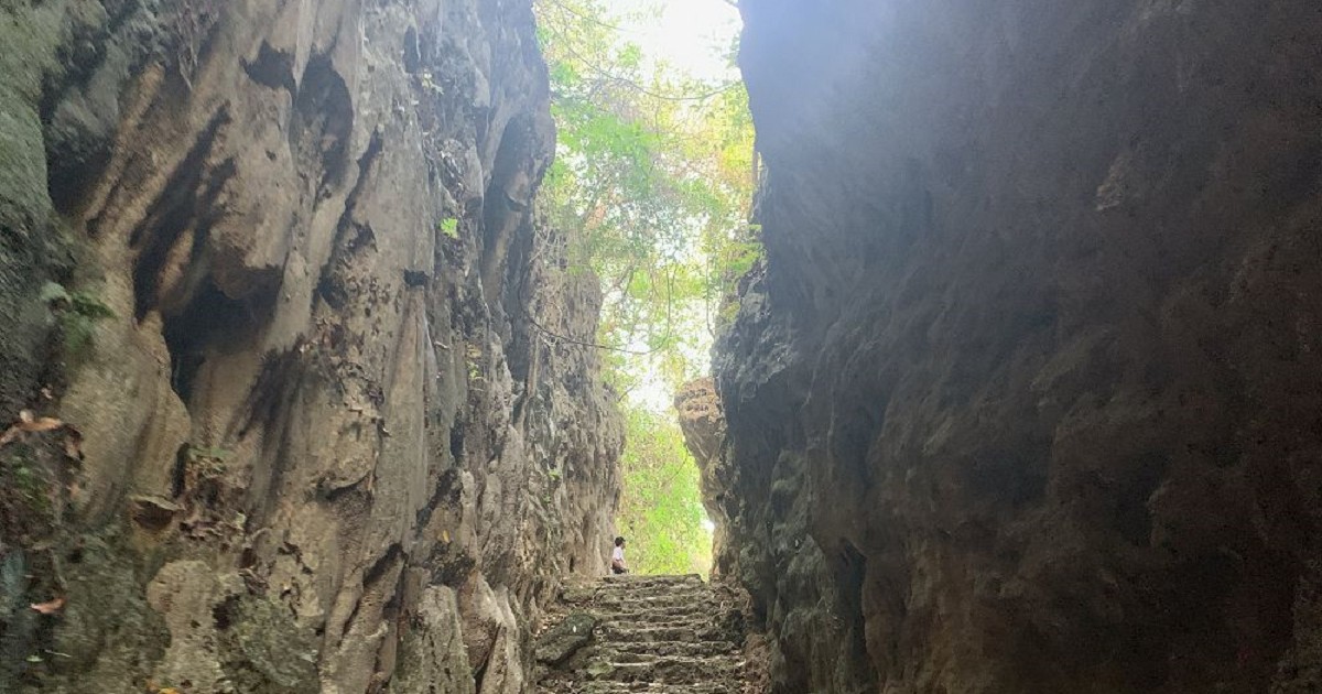 大崗山一線天峽谷｜一個小巧的自然景點，見證大自然的巧奪天工，風景秀麗。