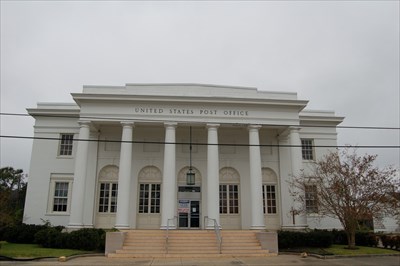 Rd.com knowledge facts everyone has memorized exactly two zip codes: Former U S Post Office - Franklin, LA - 70538 - U.S. Post