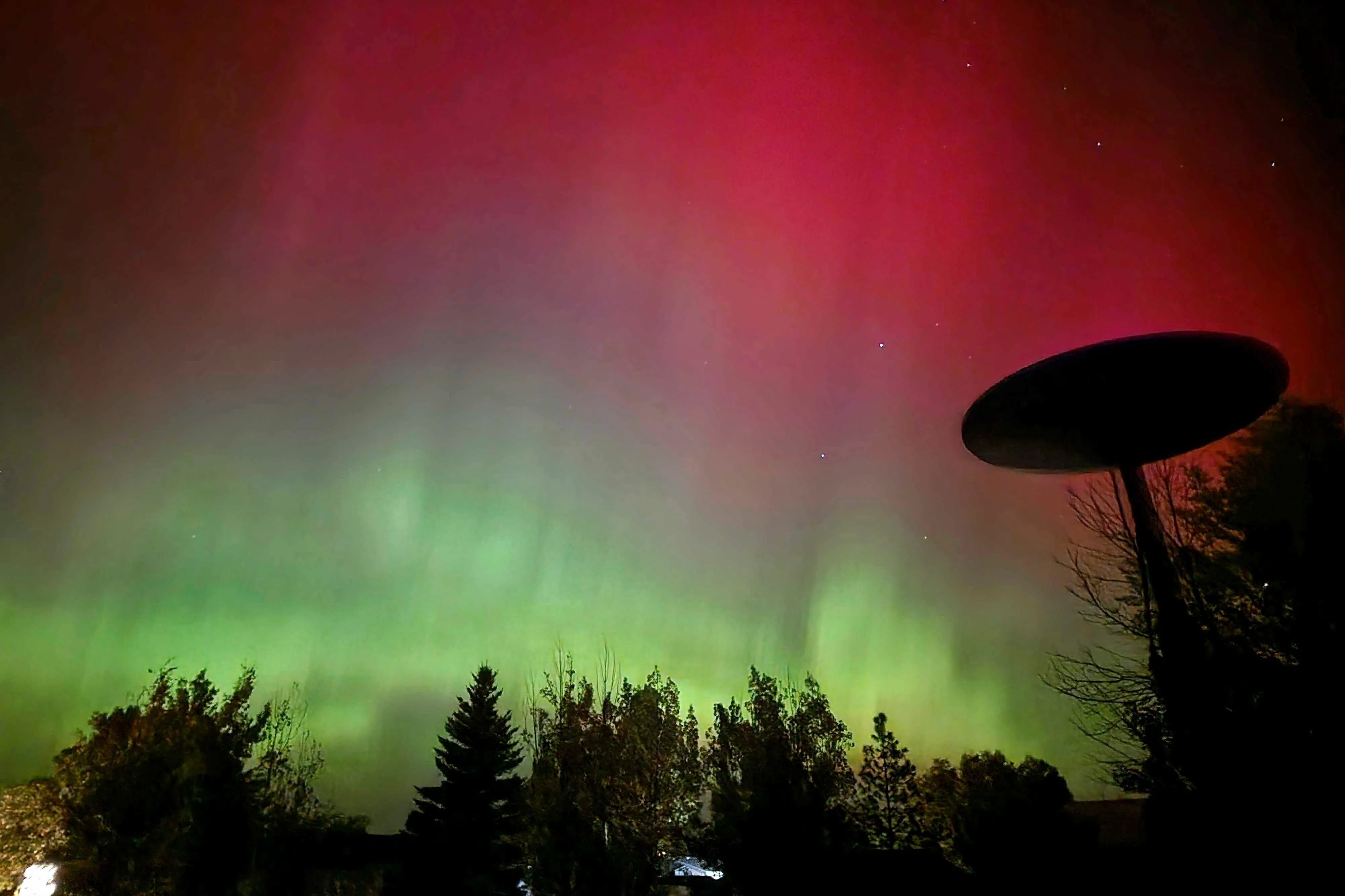 Missed It? The Northern Lights Are Still Visible Tonight – Here’s How To Watch