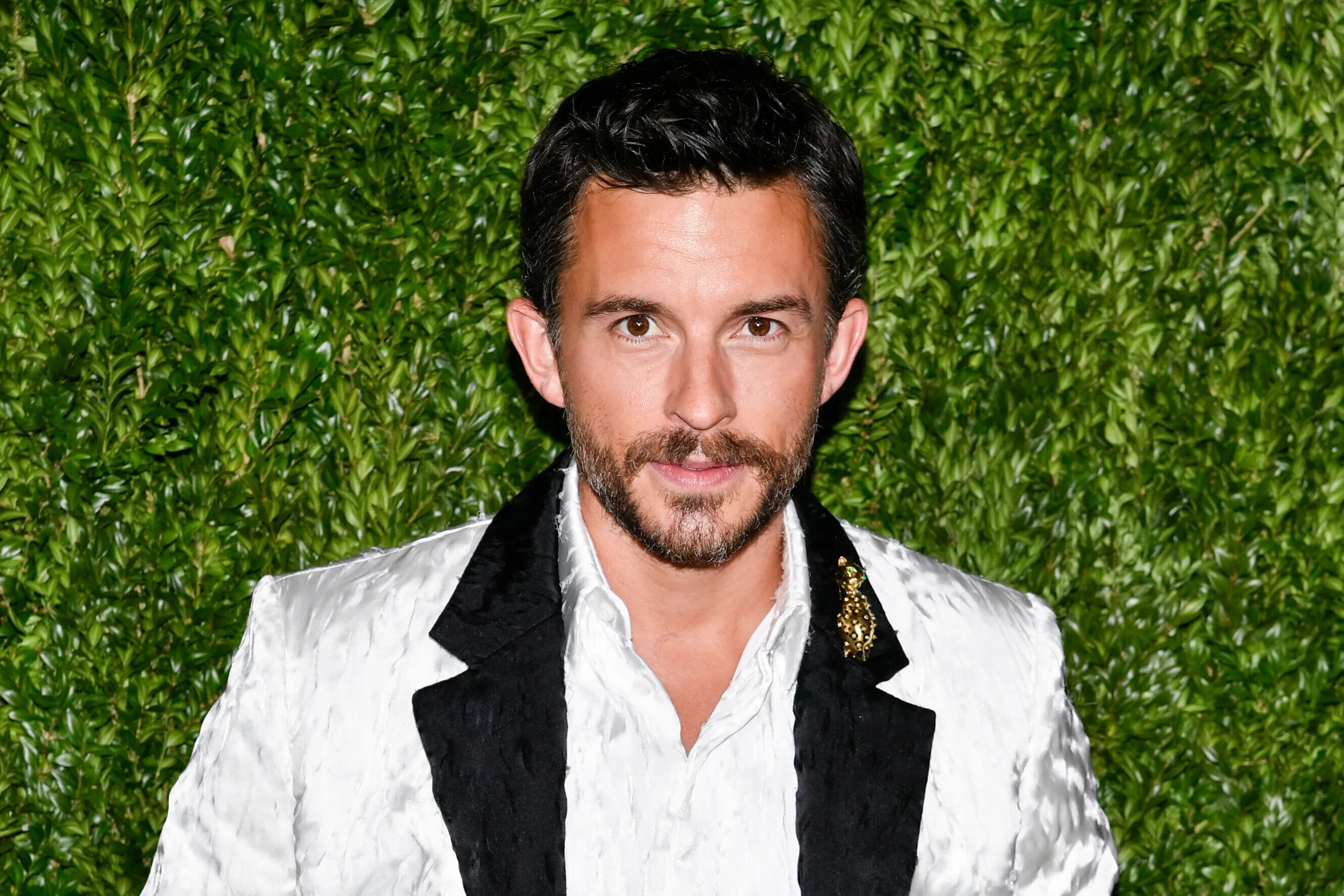 Jonathan Bailey Instantly Regrets Sharing This Very Unusual 'Secret Talent'