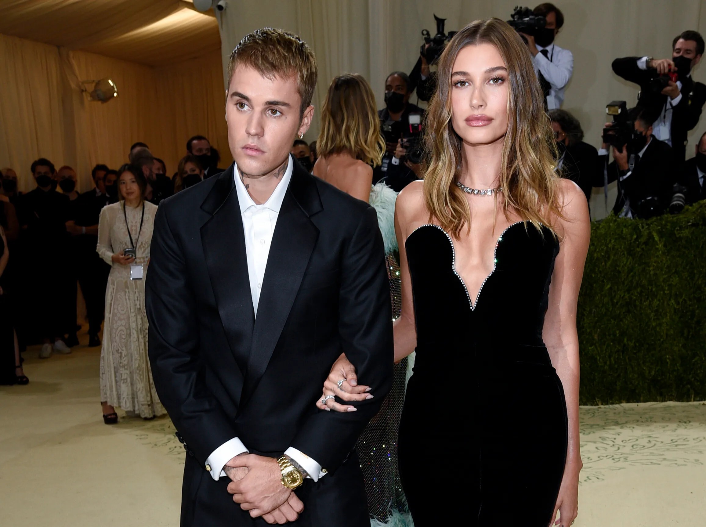 Justin Bieber Sets The Record Straight After Reports He Unfollowed Wife Hailey On Instagram