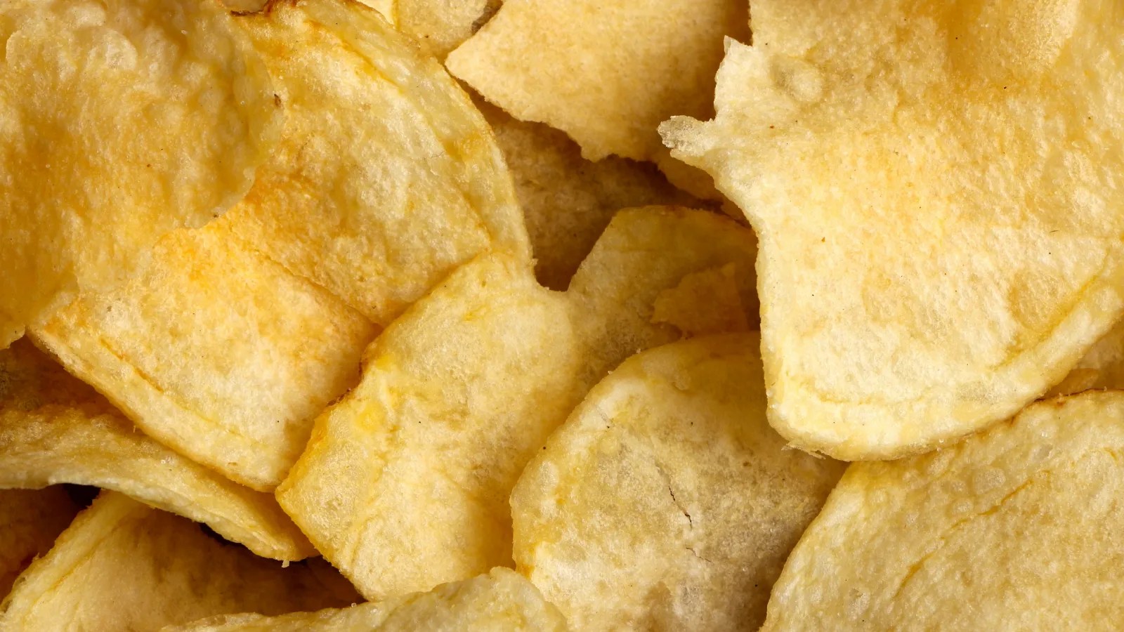 People Are Just Realising A Classic '90s Crisp Flavour Is Back, And I For One Am Thrilled
