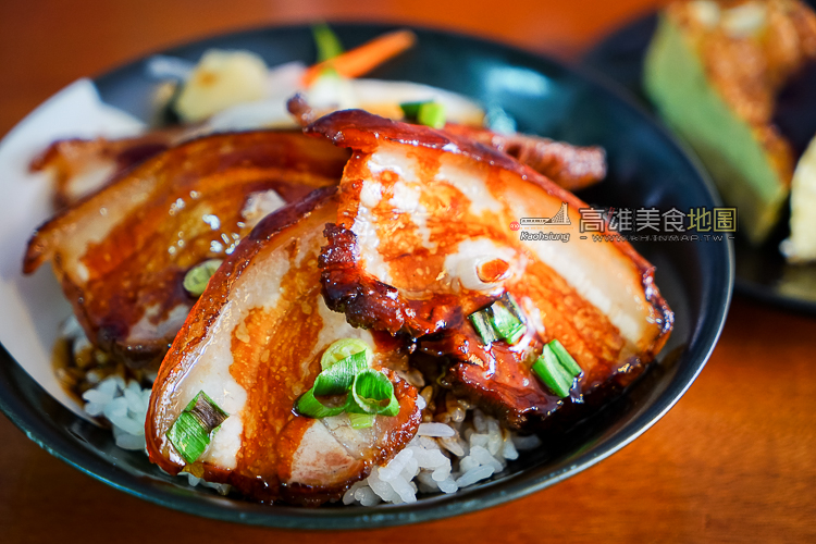 【鼓山區】家藤三代-豐肉飯老滷汁館