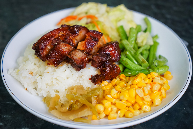 【覓密客】人氣古早味便當店－梅家村排骨飯