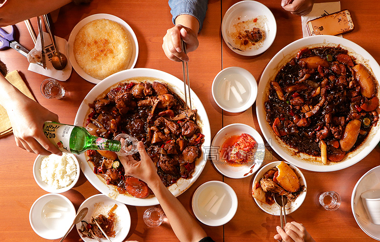 【高雄美食,左營】鳳雛BONGCHU｜韓國安東燉雞第一品牌