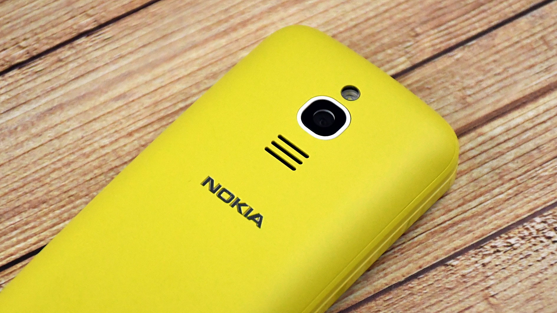 [開箱] 復古正夯！ NOKIA 8110 4G 香蕉機