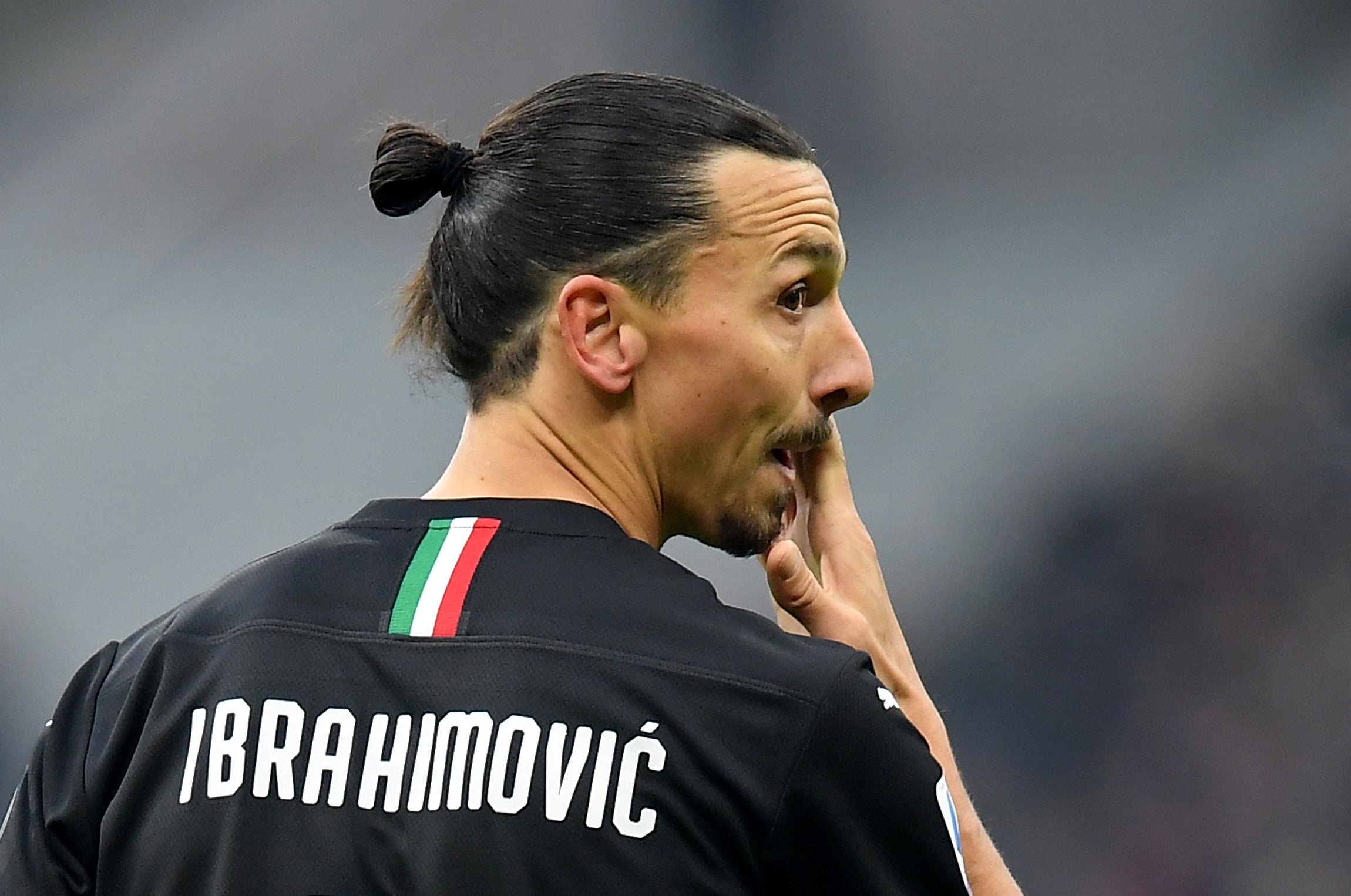 Was hinter der neuen frisur steckt und was er mit köpfchen löste. Ibrahimovic Ich Werde Erst Im San Siro Wie Ein Gott Jubeln