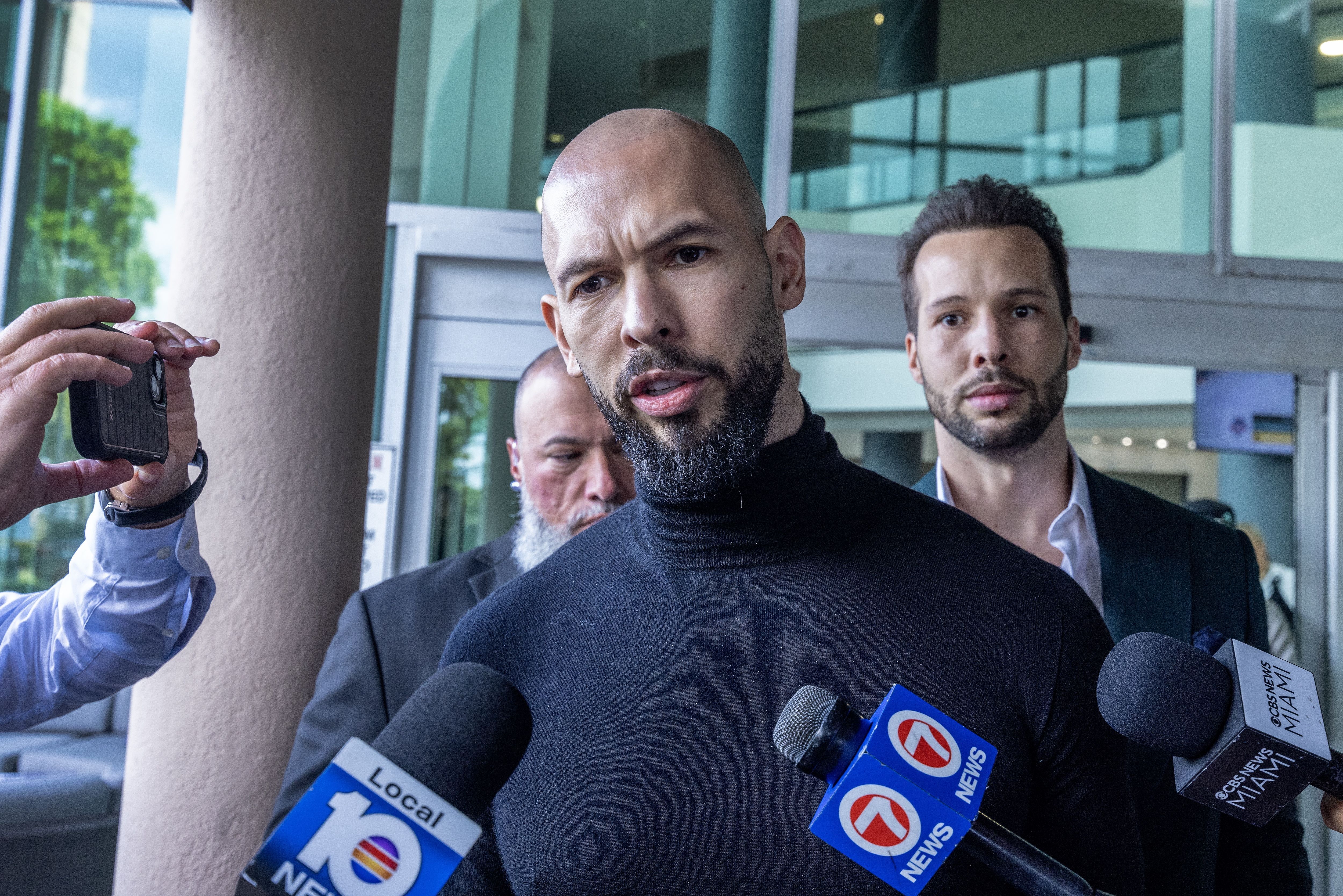 «Abscheuliches Verhalten»: Nun ermittelt auch die Justiz in Florida gegen die Tate-Brüder