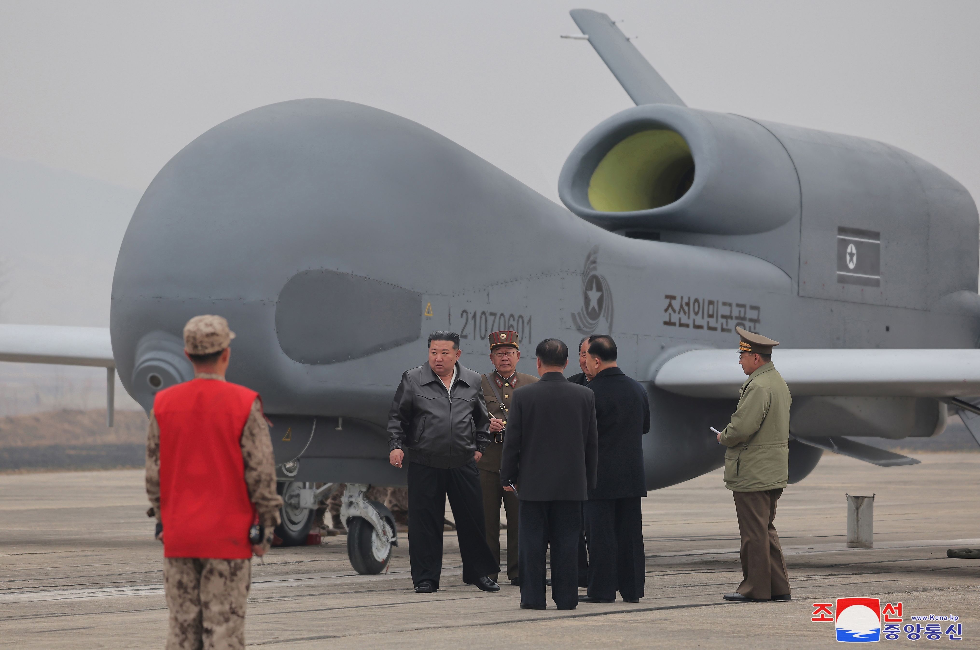 Nordkorea stellt erstes Aufklärungsflugzeug vor – Geheimdienste vermuten russische Hilfe