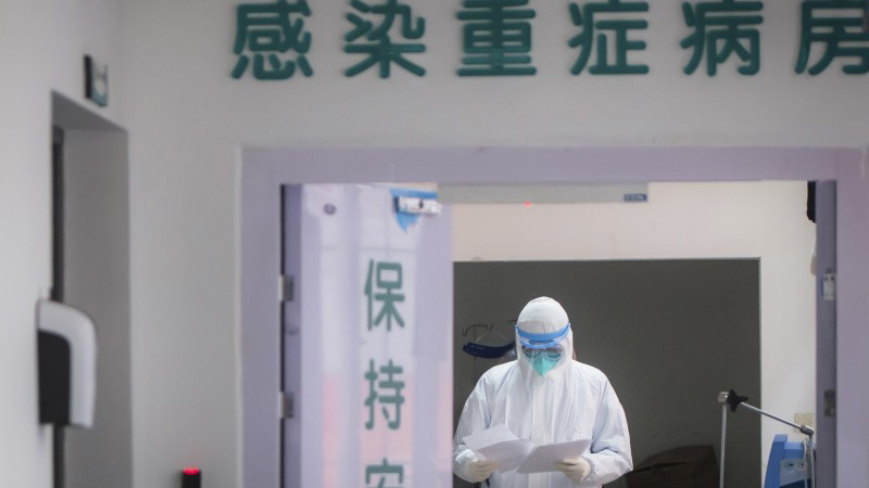 中国疾病预防控制中心领衔于上月29日透过全世界历史最悠久《新英格兰医学期刊》(NEJM)发表“武汉肺炎”最新研究,直指病毒在去年12月就已出现“人际传播”。但官方上月20日才松口称疫情“已出现了‘人传人’的现象”。(美联社)