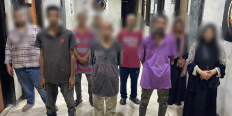 ضبط (10) أشخاص لاستغلال (11) طفلًا في التسول وبيع السلع بإلحاح بالجيزة