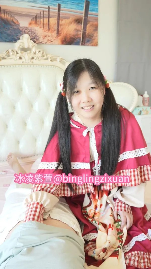 冰凌紫萱-天生萝莉体首次露脸福利可爱双马尾无套内射4K画质1V3.13GB