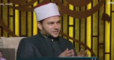 ما حكم نقل الكلام دون تحقق؟.. هاني تمام يحذر من تداول الشائعات