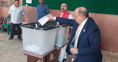 محمود شعراوى يدلى بصوته فى انتخابات النواب: المشاركة ضرورة وطنية لصناعة المستقبل
