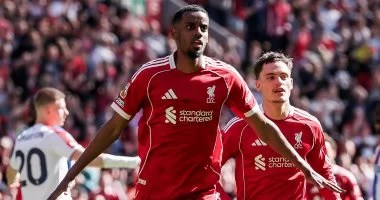تشكيل مباراة ليفربول ضد نوتينجهام فى الدوري الإنجليزي