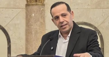محمد ثروت: الدبلوماسية المصرية ترتكز تاريخياً على إعلاء لغة الحوار