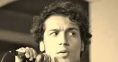 من &laquo;تلك قضية&raquo; إلى &laquo;أنا بكبر&raquo;.. كيف التقى شعر مصطفى إبراهيم بكايروكى؟