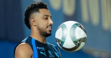 سالم الدوسري يعود لتدريبات الهلال قبل مواجهة الحزم بالدوري السعودي
