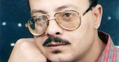 وفاة الشاعر والناقد أشرف البولاقي عن عمر ناهز 57 عامًا وفاة الشاعر والناقد أشرف البولاقي عن عمر ناهز 57 عامًا