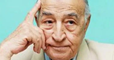 مجلس نقابة الإعلاميين ينعى شيخ الإذاعيين فهمي عمر