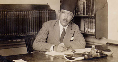 رحل منذ 45 عاما.. لمحة من حياة شاعر الشباب أحمد رامى