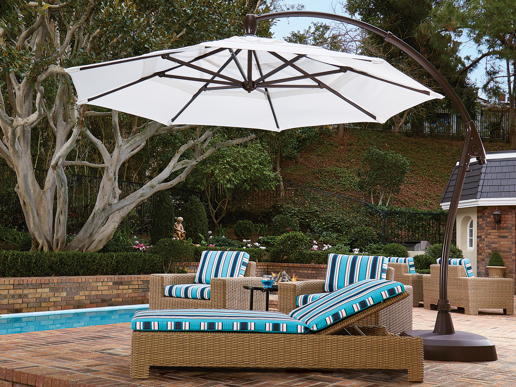 Top choice international top choice international for a magical hilltop setting enhanced by traditional music, this vintage restaurant, 4km west of borobudur, is hard to match. Treasure Garden Cantilever Aluminum 11' Crank Lift and