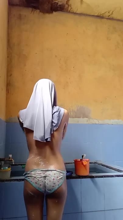 Hijab Cosplay Mandi Dood Stream