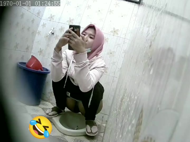 Ngintib Hijab Pipis Toilet Umum Streaming Doodsflix