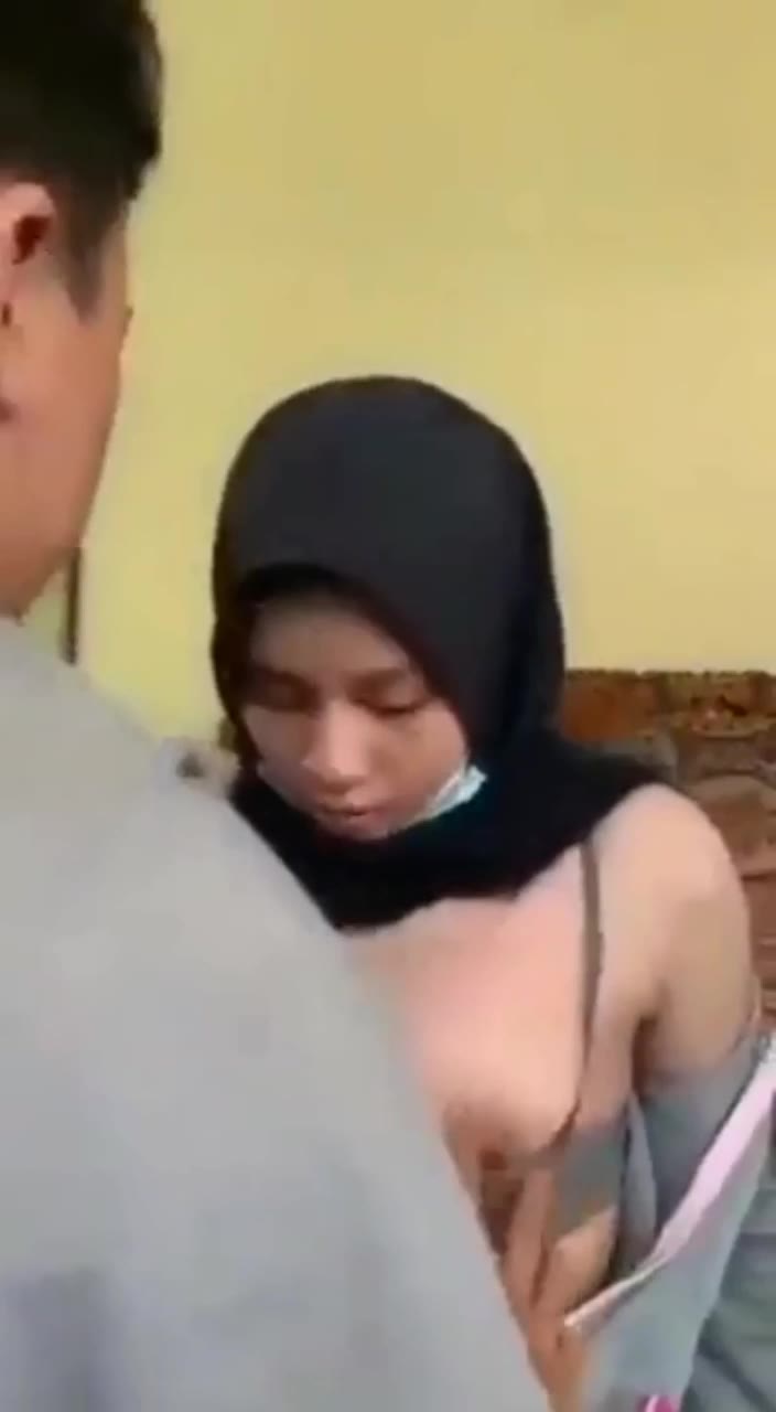 Dood Share Nenenin Ayang Di Ruang Tamu