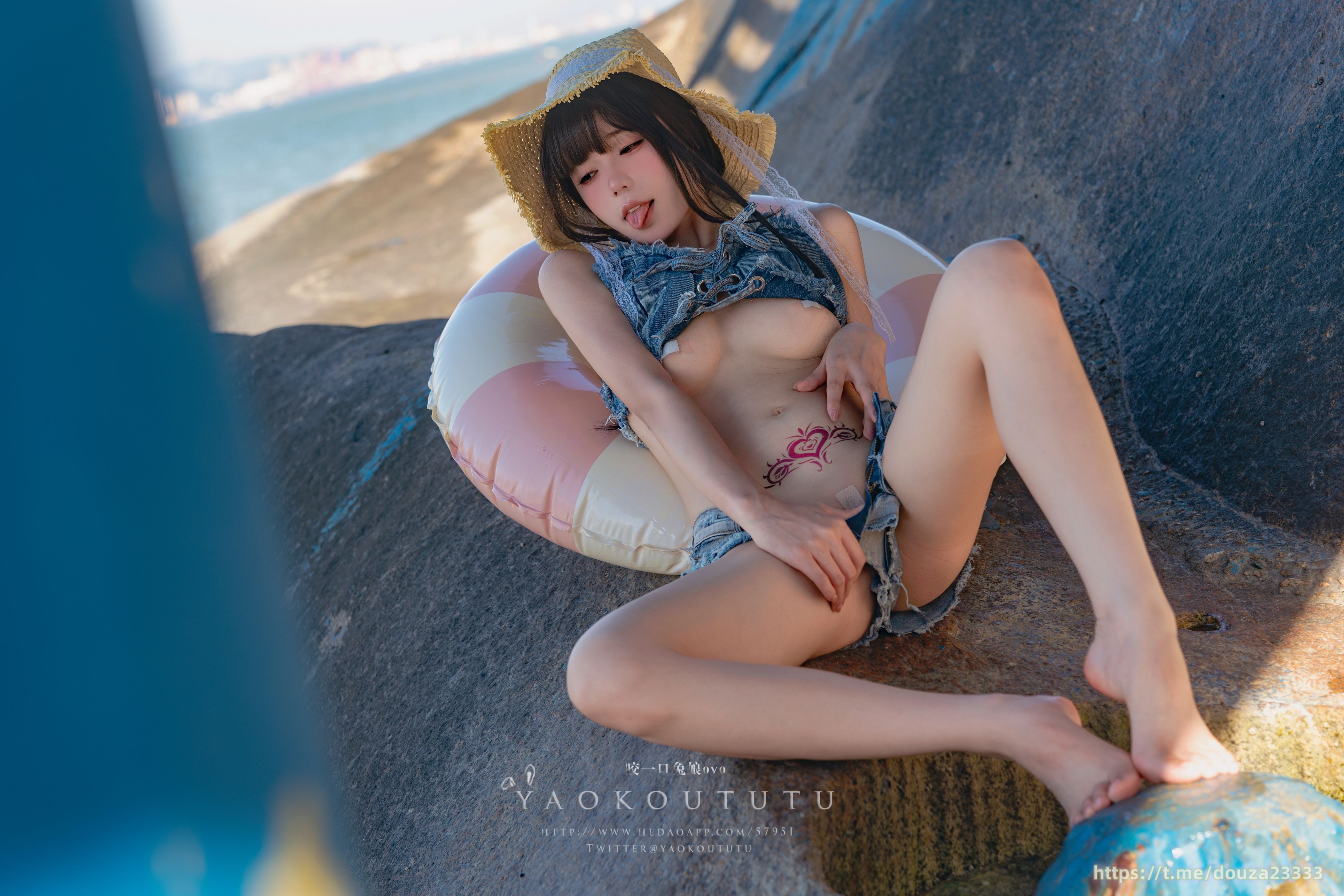 九月订阅『海の夏日』83P+1V Shotgun（10月4打赏群资源）