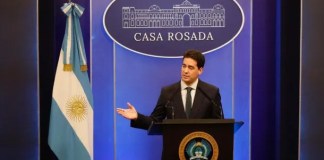 Adrián Ravier admitió que el dólar puede llegar a los .800
