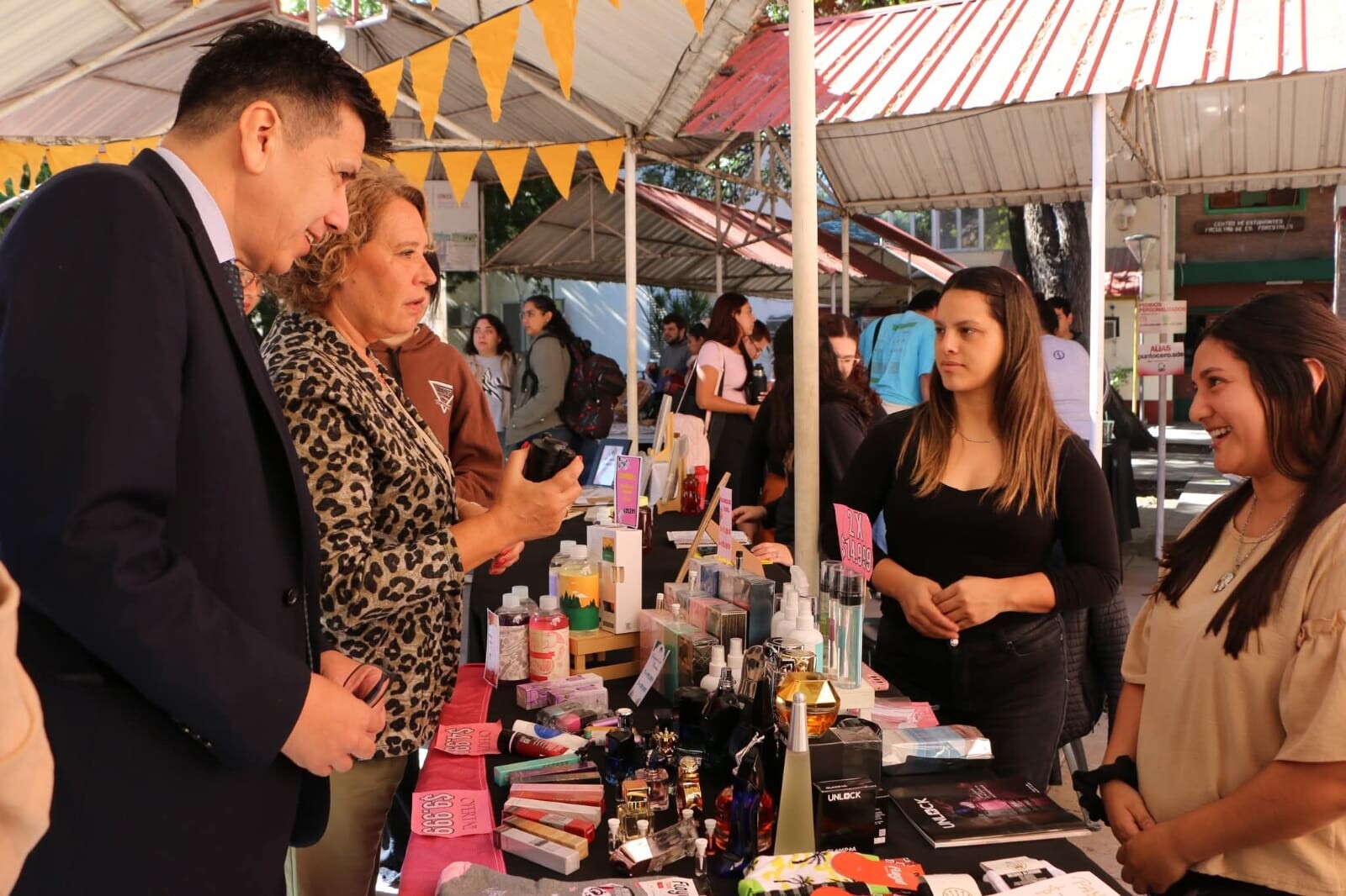 Se inauguró la Feria de los Estudiantes de la UNSE