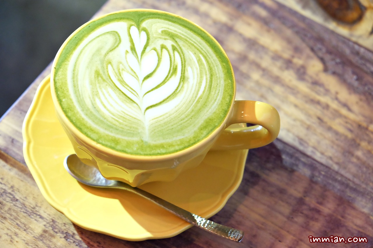 南京三民，Overture Cafe，抹茶拿鐵超好喝的有個性咖啡廳 – 歇業