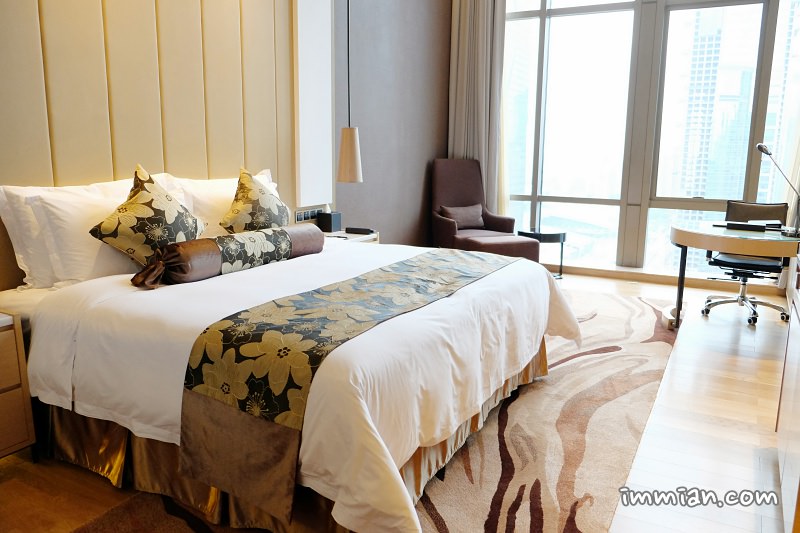 中國深圳，溫德姆至尊酒店，挑高寬敞城景房