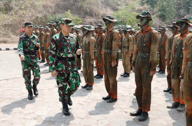 Gubernur AAU Tutup Latihan Survival Wanatirta, Jumat, 20 September 2019