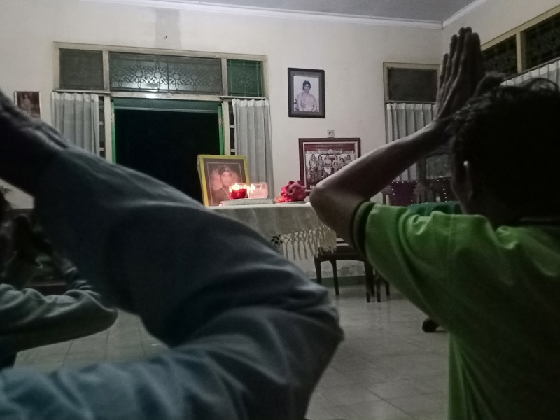 Organisasi jawa domas secara tidak langsung berasal dari ajaran ranggawarsito yang dipelajari dono tjanto sejak kecil. Tubuhku Adalah Rumah Ibadahku