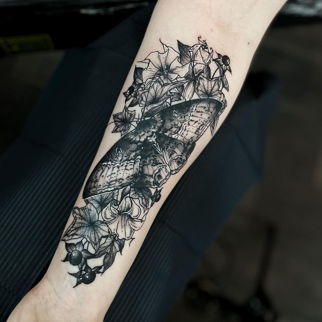🔥🔥 Moth Tattoo: The Complete Guide (Meaning And Designs!) 1080_x_1080_jpg