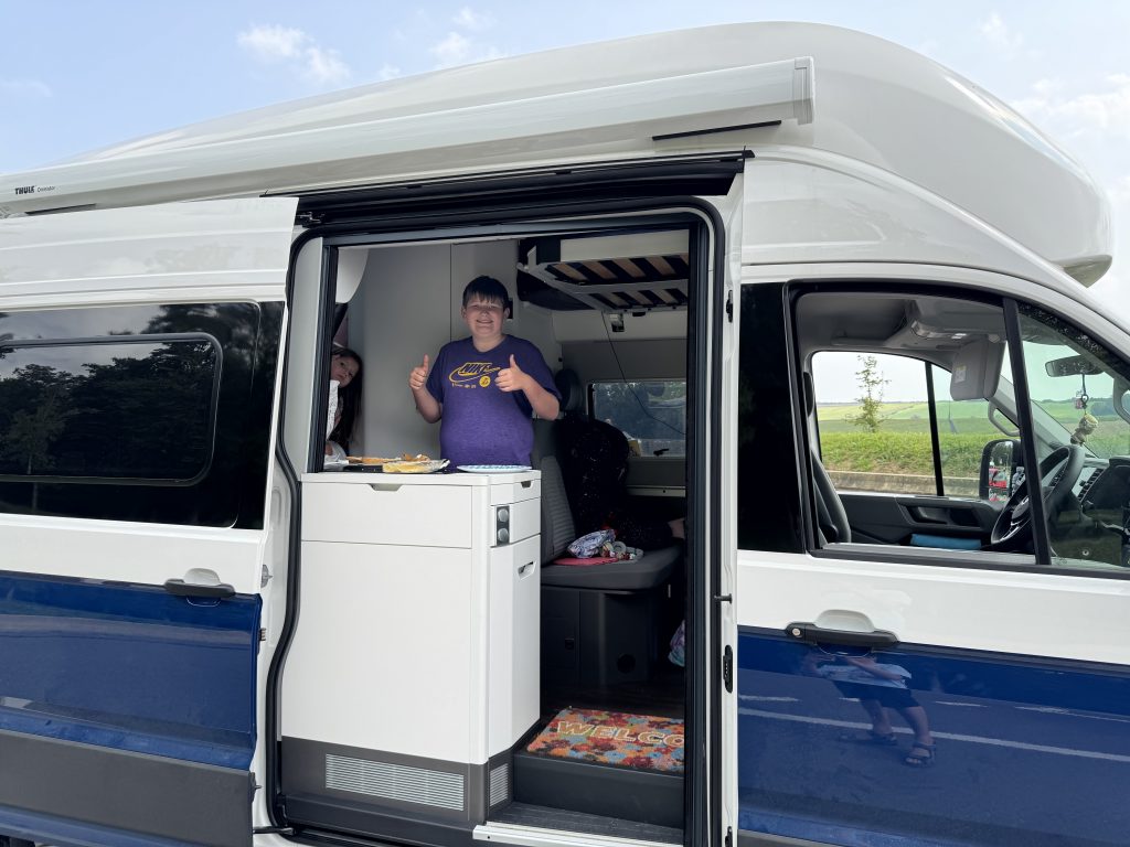 Auf der Autobahn nach Paris - August 2024