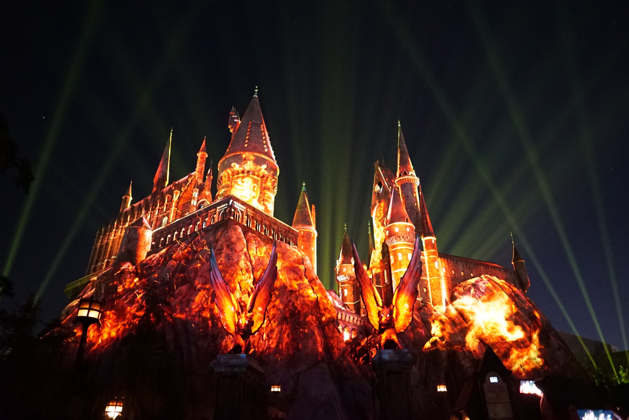 REVIEW The Nighttime Lights at Hogwarts Castle Inside