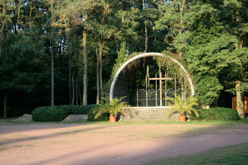 Institut Fur Aktuelle Kunst