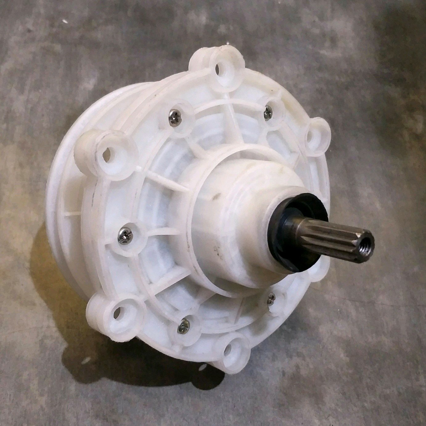 Berikut ini selengkapnya artikel tentang penyebab mesin cuci putaran lemah bergoyang tidak bisa mengering,cara mengganti kapasitor mesin . Simak Fungsi Gear Box Beserta Tanda Kerusakannya