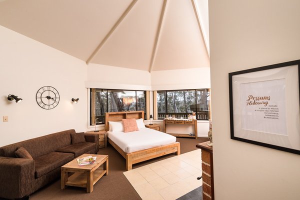 Federation gardens possum hideaway cabins. POSSUMS HIDEAWAY CABINS FOR COUPLES