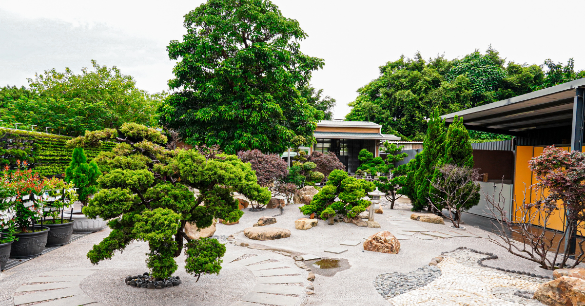台南四方寵物樂園 ，提供專業寵物火化、樹葬盆葬，陪你一起和和毛孩好好的說再見！