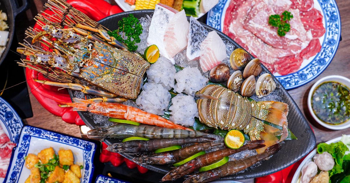 炩妃家鍋物 |台中南屯平價火鍋店，全新推出冷藏手切肉+龍蝦雙饗宴，平日午餐再享9折優惠！