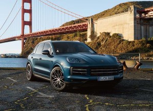 2026aichi_porsche5 Cayenne ポルシェ初のSUVとしてデビューした「カイエン」は、息をのむ美しさと共に、オンロードではスポーツカーの走りを、オフロードでも高い走破性を実現する 車両本体価格: 「Cayenne E-Hybrid」 14,540,000円